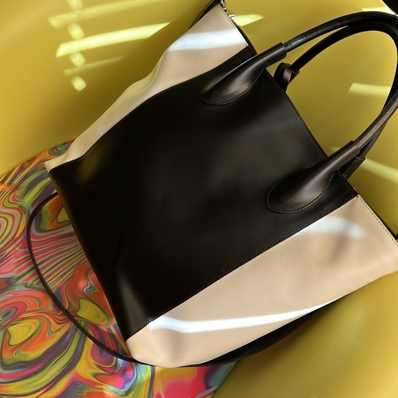 COCCINELLE Top Handle Italian Design Leather 2 Tone Hand Bag/Shoulder/Crossbody - Picture 3 of 12